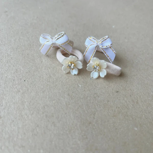 mini gumytės mergaitėms gėlytė ir bantukas su auksiniu krašteliu